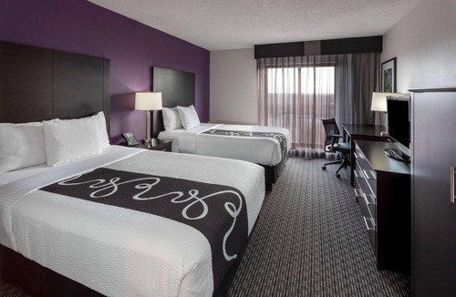 West Bloomington Hotel | Bloom Hotel