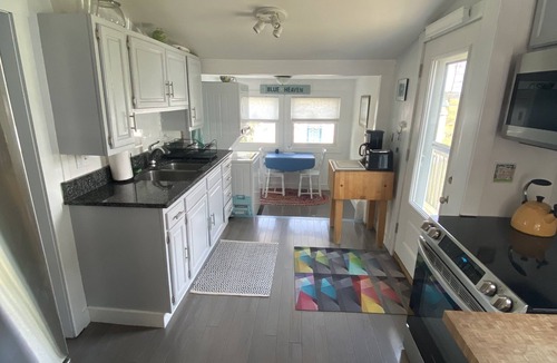 Pine Point Cottage | "Blue Heaven"- Airy cottage just steps from Pine Point Beach, Maine