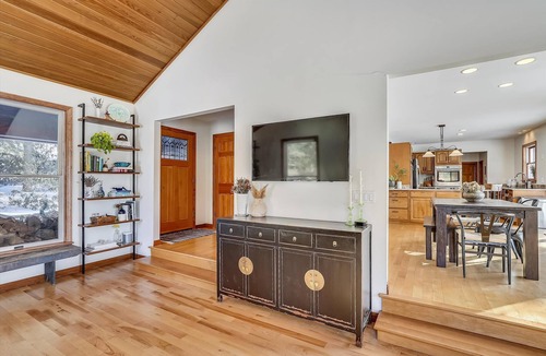 Eastern Vermont House | Blue Spruce - Easy Access to Snowshoeing, cross country trails, Stowe, Smuggs, and Jay!