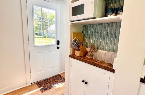 Hyannis Cottage | Blue Tide Cottage - Walk to Beach, Outdoor Shower, Fire Pit, Pets Okay!