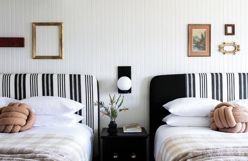 Ocean Point Hotel | Bluebird Ocean Point Inn| Oceanfront Double Queen | Free Coffee and Tea