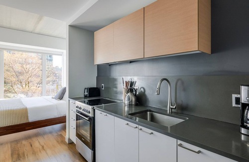 West Fens Apartment | Blueground | Fenway–Kenmore, rooftop, nr Fenway Park