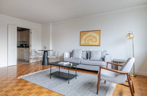 Fenway–Kenmore Apartment | Blueground | Fenway–Kenmore, view, nr Fenway Park