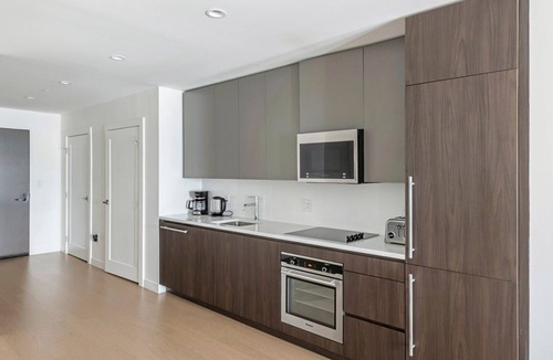 Fenway–Kenmore Apartment | Blueground | Fenway–Kenmore, pool, nr Fenway Park