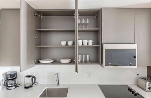 Fenway–Kenmore Apartment | Blueground | Fenway–Kenmore, pool, nr Fenway Park