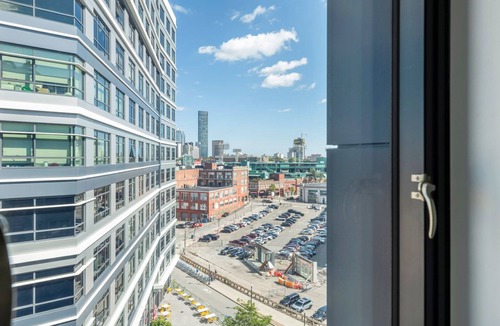 Fenway–Kenmore Apartment | Blueground | Fenway–Kenmore, pool, nr Fenway Park