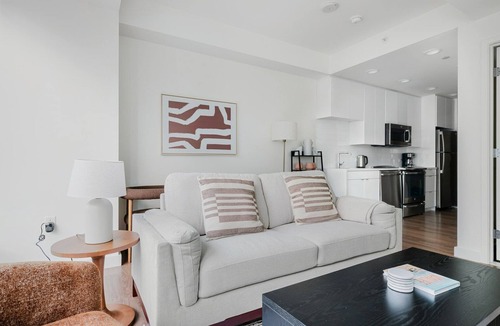 West Fens Apartment | Blueground | Fenway–Kenmore, rooftop, nr Fenway Park