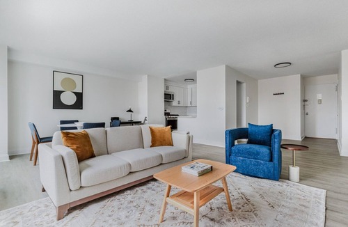 Peter Cooper Village Apartment | Blueground | Kips Bay, pool, nr East River