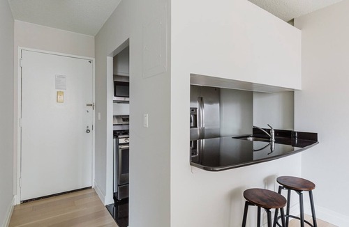 Kips Bay Apartment | Blueground | Kips Bay, pool, w/d & gym, nr MSG