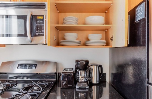 Hunters Point Apartment | Blueground | Long Island City, pool, nr Gantry Plaza
