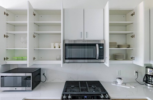 Newtonville Apartment | Blueground | Newtonville, rooftop, nr Newton Centre