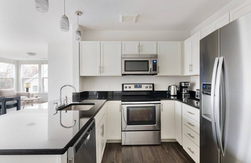 North Cambridge Apartment | Blueground | North Cambridge, fitness center, nr Alewife Park