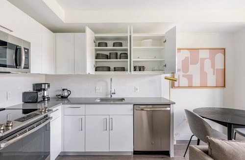 South of Washington Apartment | Blueground | South of Washington, view, nr Boston Common
