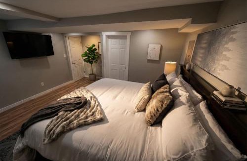 Wilmington Apartment | Boardwalk- large modern unit with King bed fast WIFI free coffee and easy parking