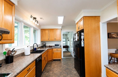 Cambridge House | BOAT, FISH, CRAB, SWIM, RELAX! WELCOME TO YOUR EASTERN SHORE ESCAPE!