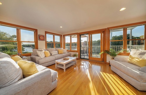 Branford House | Boater's paradise 3-bedroom waterfront home clean, modern, private