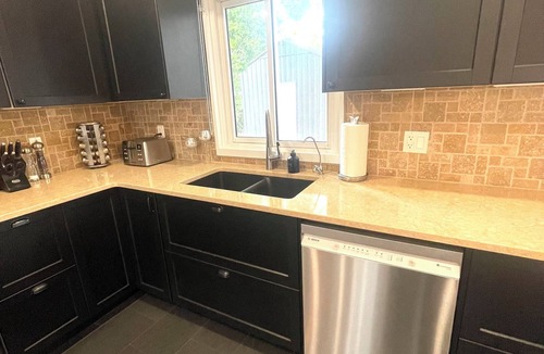 Saint Jacobs House | Boho 4-Bed House Retreat: Hot tub, Sauna, Cold Plunge Outdoor Shower, St. Jacobs