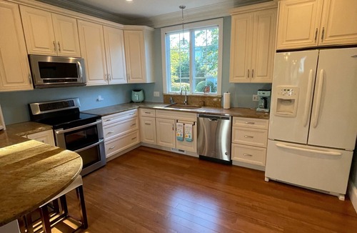 Bonnet Shores House | Bonnet Shores still available in July 20-27th.