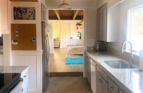 Camp Ellis House | Booking 2025 summer weekly's now! Sleeps 10, steps from beach & 4 miles to OOB!