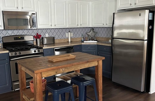 North End House | Booking 2027. 4 Level Townhome, Rare Find!