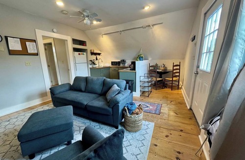 Bradford Apartment | Bradford VT apt I-91 access + Wi-Fi + parking