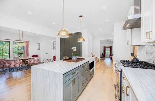 Stamford House | BRAND NEW CHIC OASIS WITH POOL, GUEST COTTAGE AND EVERYTHING YOU NEED.