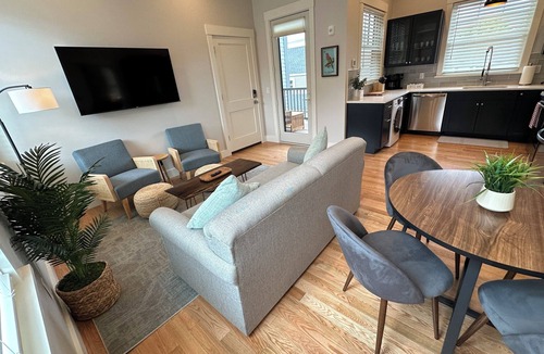 Off Broadway Apartment | Brand New Construction! 2 Bed/1Bath w/Private Deck off Broadway downtown Newport