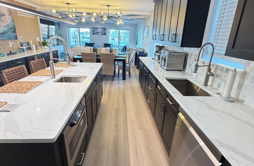 St. Leonard's Tract House | Brand New Custom Furnished 4-Bedroom House in Ventnor/Bay Views & Walk to Beach