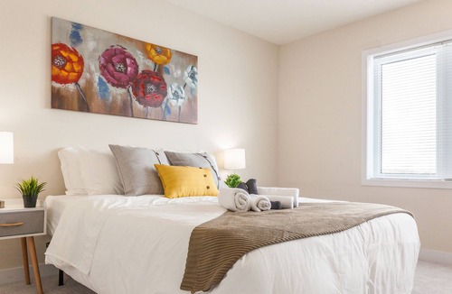 Caledonia House | Brand New Hamilton 4Bdrm Home+Spacious+Fam+Airport