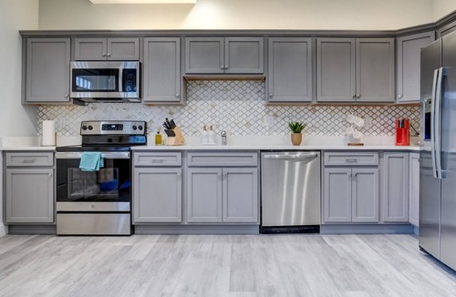 The Hill Apartment | Brand New Home Close To Yale!