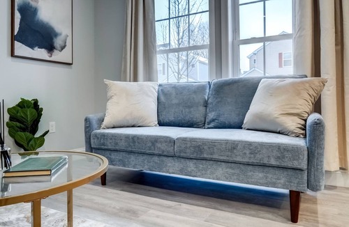 The Hill Apartment | Brand New Home Close To Yale!