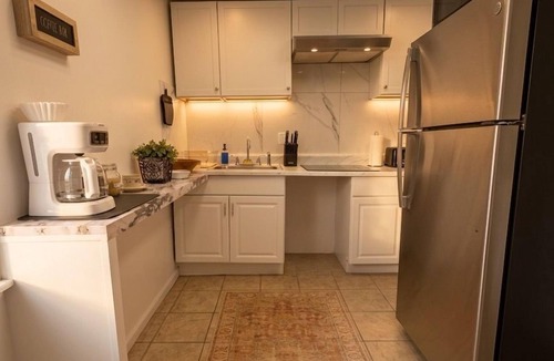 Danbury Apartment | Brand New Lakeview Suite: Hot Tub, Pet friendly & 4 Parking Spots