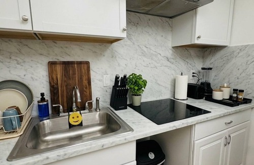 Danbury Apartment | Brand New Lakeview Suite: Hot Tub, Pet friendly & 4 Parking Spots
