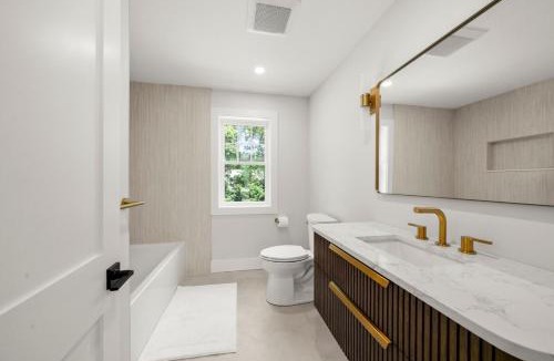 Eastham House | Brand New Luxury 5 bed home