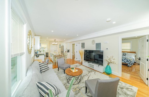 St. Marks Apartment | Brand-new Modern 4BR Boston Comfortable Apartment w/Parking Pet-Friendly - 80/2