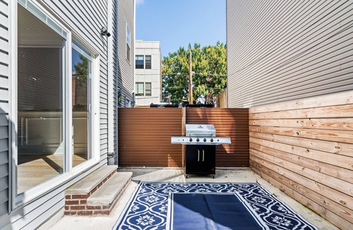 Newbold House | BRAND NEW Modern Philly Dream Home - Near Hospitals, Shopping, Transit -Room #3