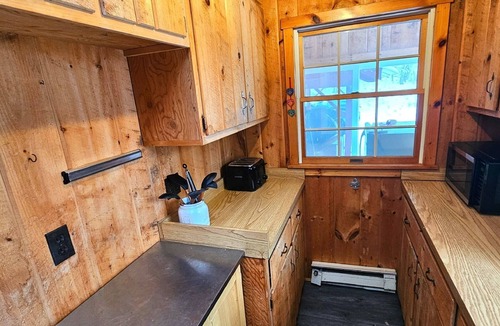 Brant Lake House | Brant Lake Retreat–Sleeps 25 | Hot Tub | Gore Mtn.