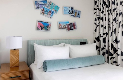 South Yarmouth Hotel | Breathtaking Pool View Retreat | Perfect for a Sun-Kissed Stay