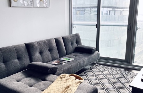 Central Waterfront Apartment | Breathtaking view in the heart of Toronto.