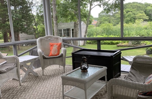 Bass River Cottage | Breezy Vibes Cottage (3bd) ~ Backyard Blissful ~ Walk to beaches