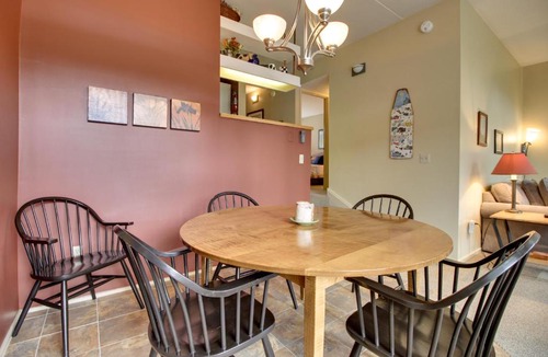 Warren Hotel | Bridges 53
