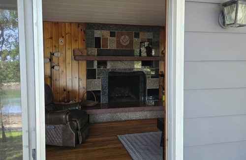 Deer Isle Cottage | Bridges Camp - Private Beach! Dogs welcome!