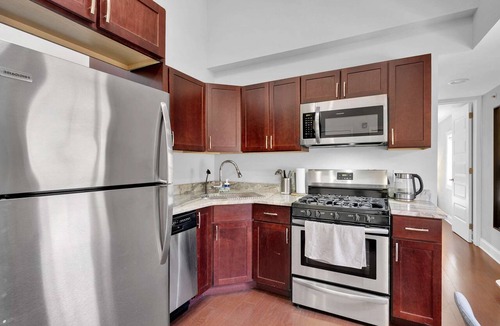 Southwark Apartment | Bright 1BR Retreat | Sleeps 4 | by Liberty Bell