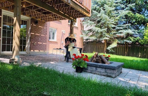 Aurora Apartment | Bright and Modern 2BR Apartment, Adventure-Local Delights Await! Family & Group