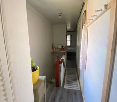 Kingston Apartment | Bright Apt w additional room