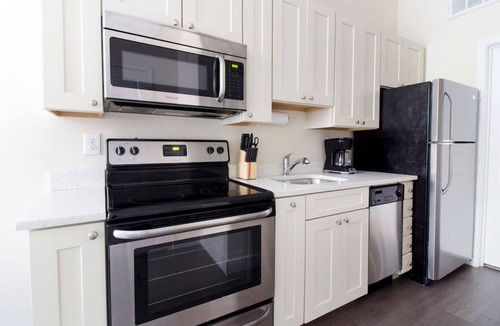 Downtown Boston Apartment | Bright & Bold Loft | Fast Wifi | Downtown Boston