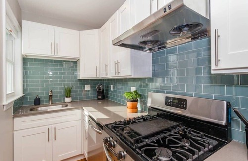 Dorchester House | Bright Boston House | near T