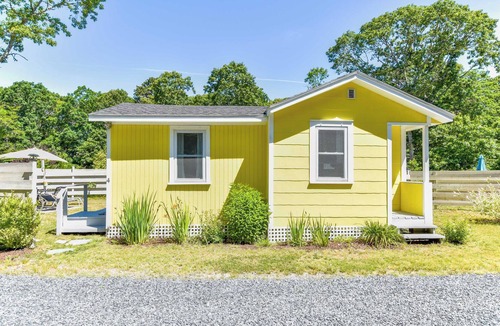North Eastham Apartment | Bright Cottage Close to Bayside Beaches!