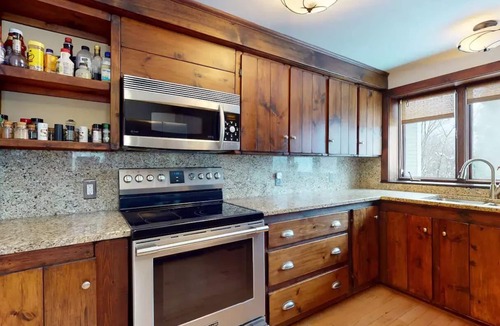 Richmond House | Bright, Cozy, Private Vermont Respite