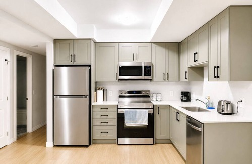 Doon South Condo | Bright Modern 2BR 2BA · Free Parking · Walk to Trails · Near Conestoga College